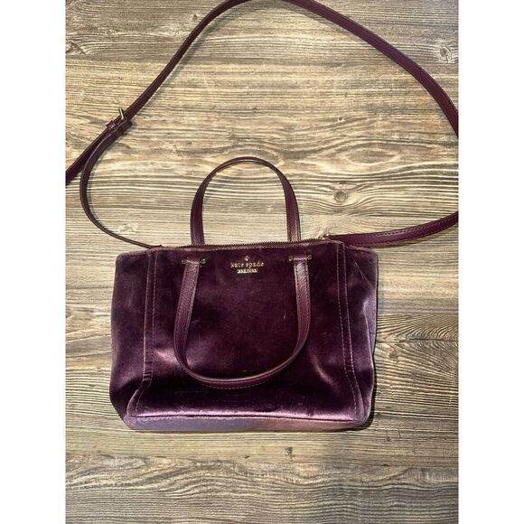 Kate Spade Red Suede Purse. Preloved Condition. Gold Hardware. 6 - Picture 1 of 13